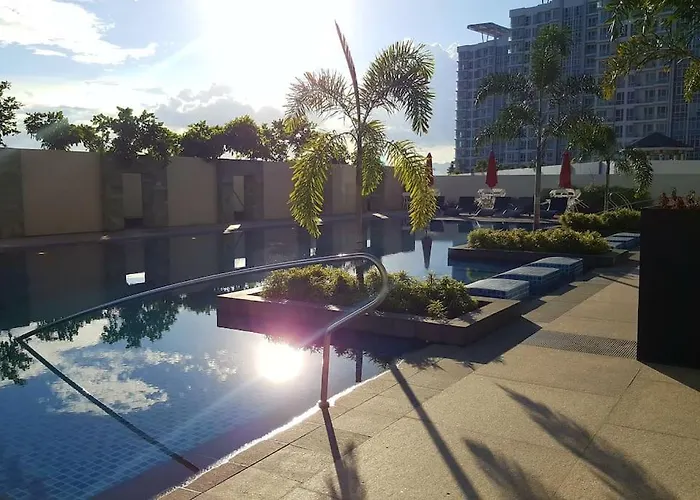 Aparthotel High Ceiling By The Pool With Wi-fi And Netflix Lapu-Lapu City