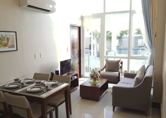 High Ceiling By The Pool With Wi-fi And Netflix Aparthotel