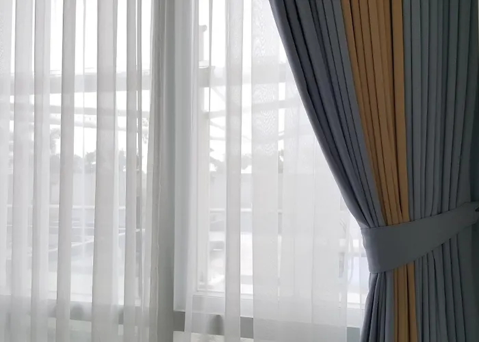 Aparthotel High Ceiling By The Pool With Wi-fi And Netflix 3*